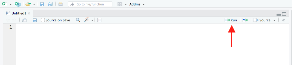 Botón `→Run` en el editor de RStudio
